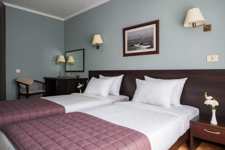 Rooms Standard, OK Odessa