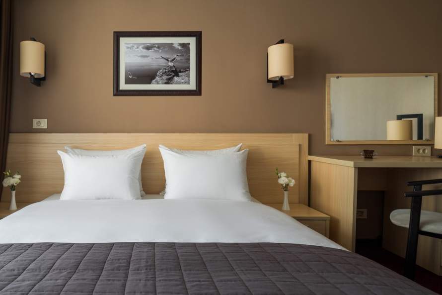 Rooms Standard, OK Odessa