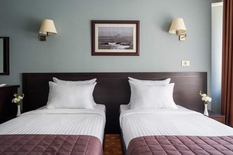 Rooms Standard, OK Odessa