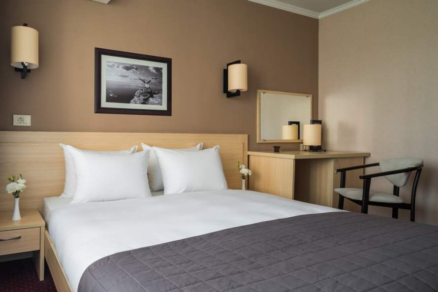 Rooms Standard, OK Odessa
